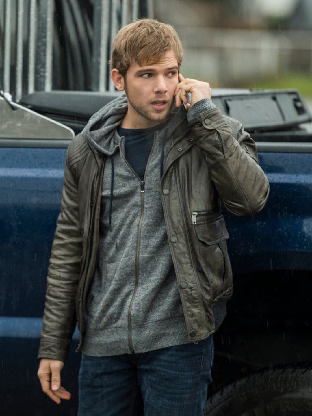 Макс тириот. Макс Тириот телепорт. Дилан Массетт. Max Thieriot latest photosessions. Max Thieriot in Jacket.